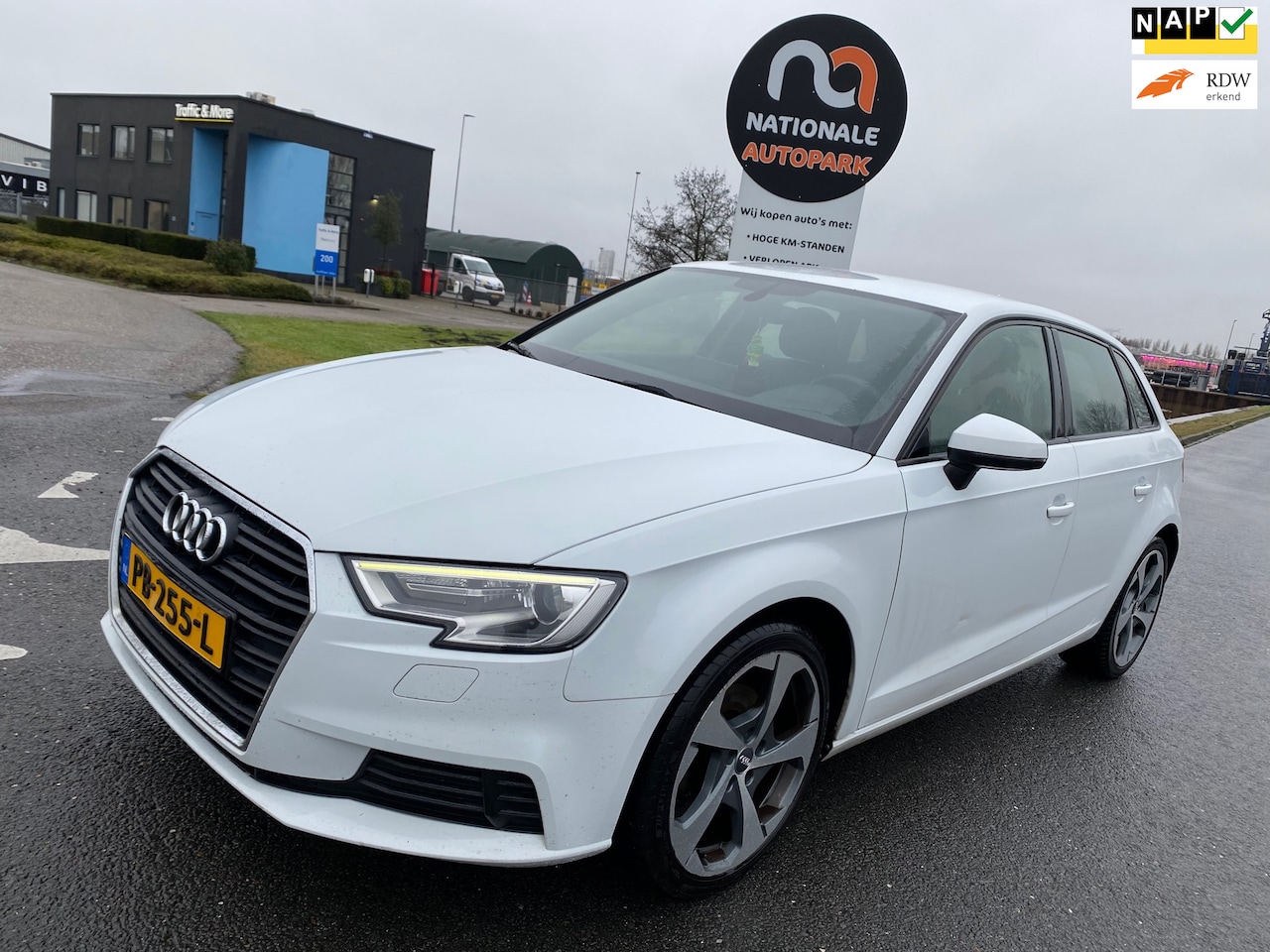 Audi A3 Sportback - | 2017 | 1.6 TDI Pro Line | AUTOMAAT | APK - AutoWereld.nl
