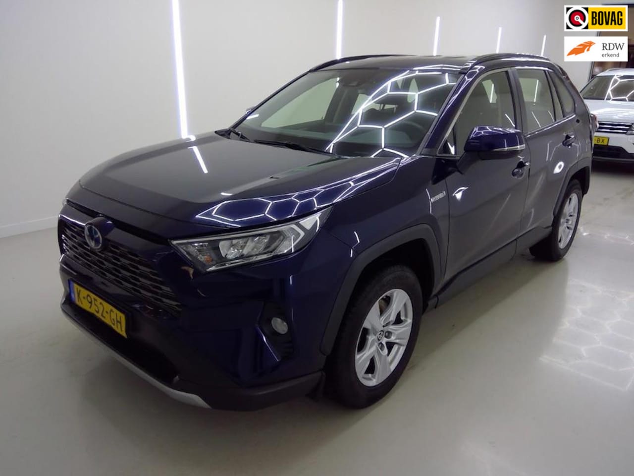 Toyota RAV4 - 2.5 Hybrid Active 218PK / Camera / 1EIG / Navi / ORIG-NL / ACC / LED / = DEALER ONDERHOUDE - AutoWereld.nl