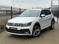 Volkswagen Tiguan - 1.4 TSI 4Motion Highline R-Line Pano Trekhaak Leder Acc Camera Leder