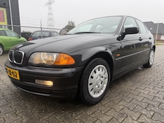 BMW 3-serie - 320i Executive Airco Automaat slechts 172.639 km nap