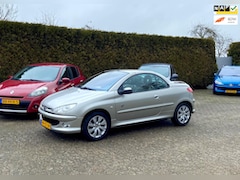 Peugeot 206 CC - NIEUWSTAAT ROLAND GARROS LEER AIRCO APK NIEUW