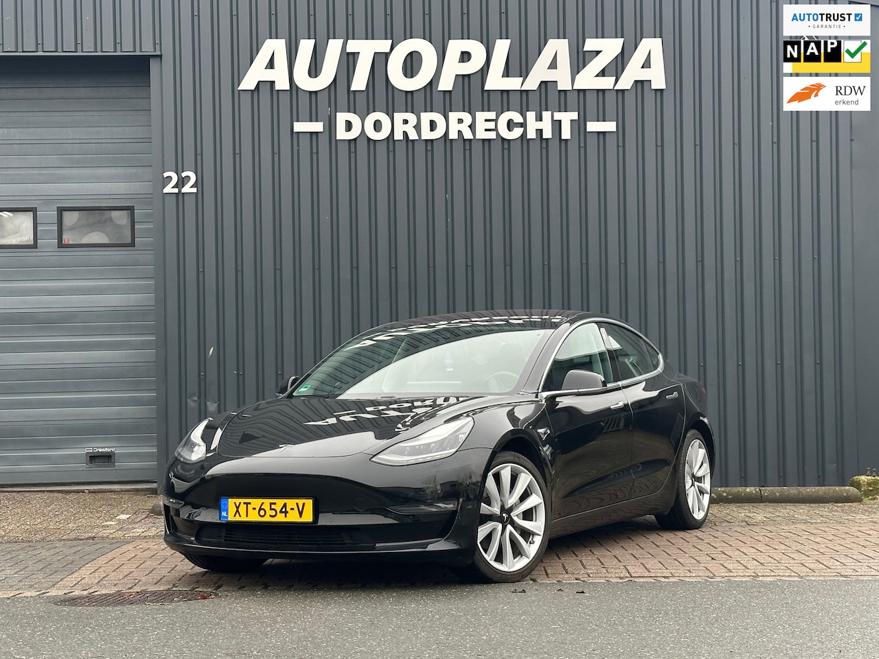 Tesla Model 3 - Long Range RWD Long Range AWD 75 kWh - AutoWereld.nl