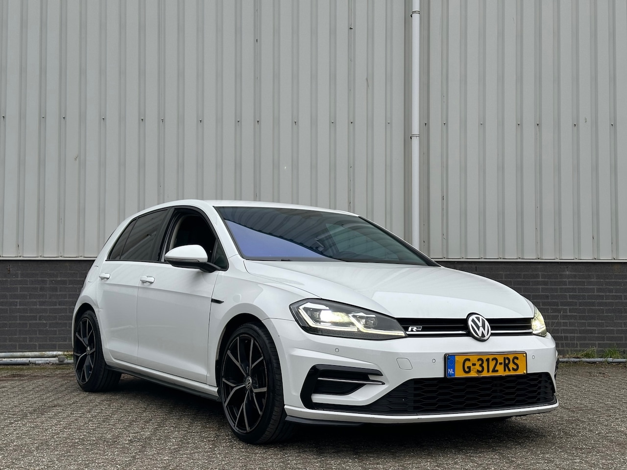 Volkswagen Golf - 1.4 TSI Highline Business R 1.4 TSI Highline Business R - AutoWereld.nl