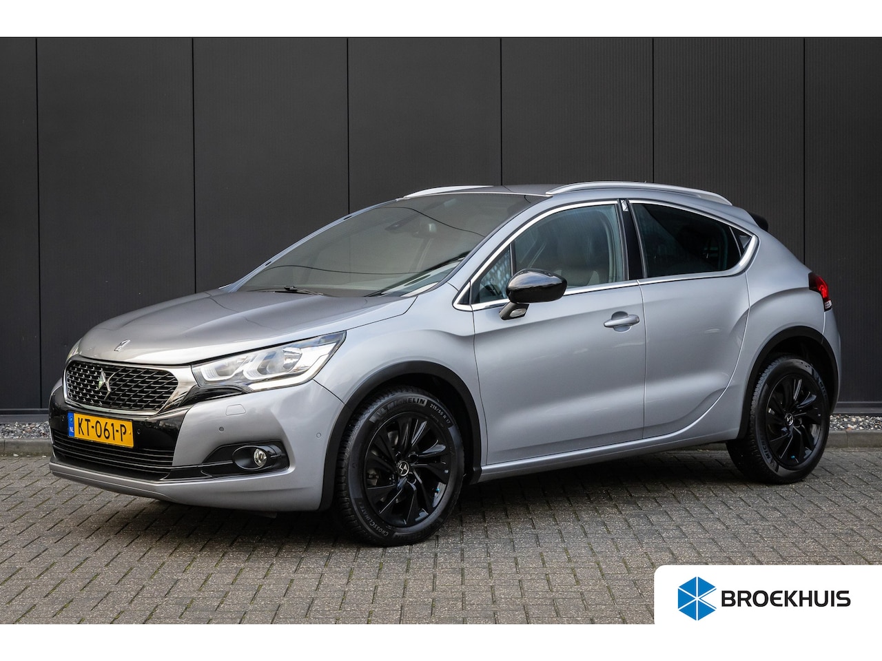 DS 4 Crossback - 1.6 AUTOMAAT Chic | Trekhaak | 4-Season banden | Apple Carplay | Dodehoek Sensoren | Navig - AutoWereld.nl
