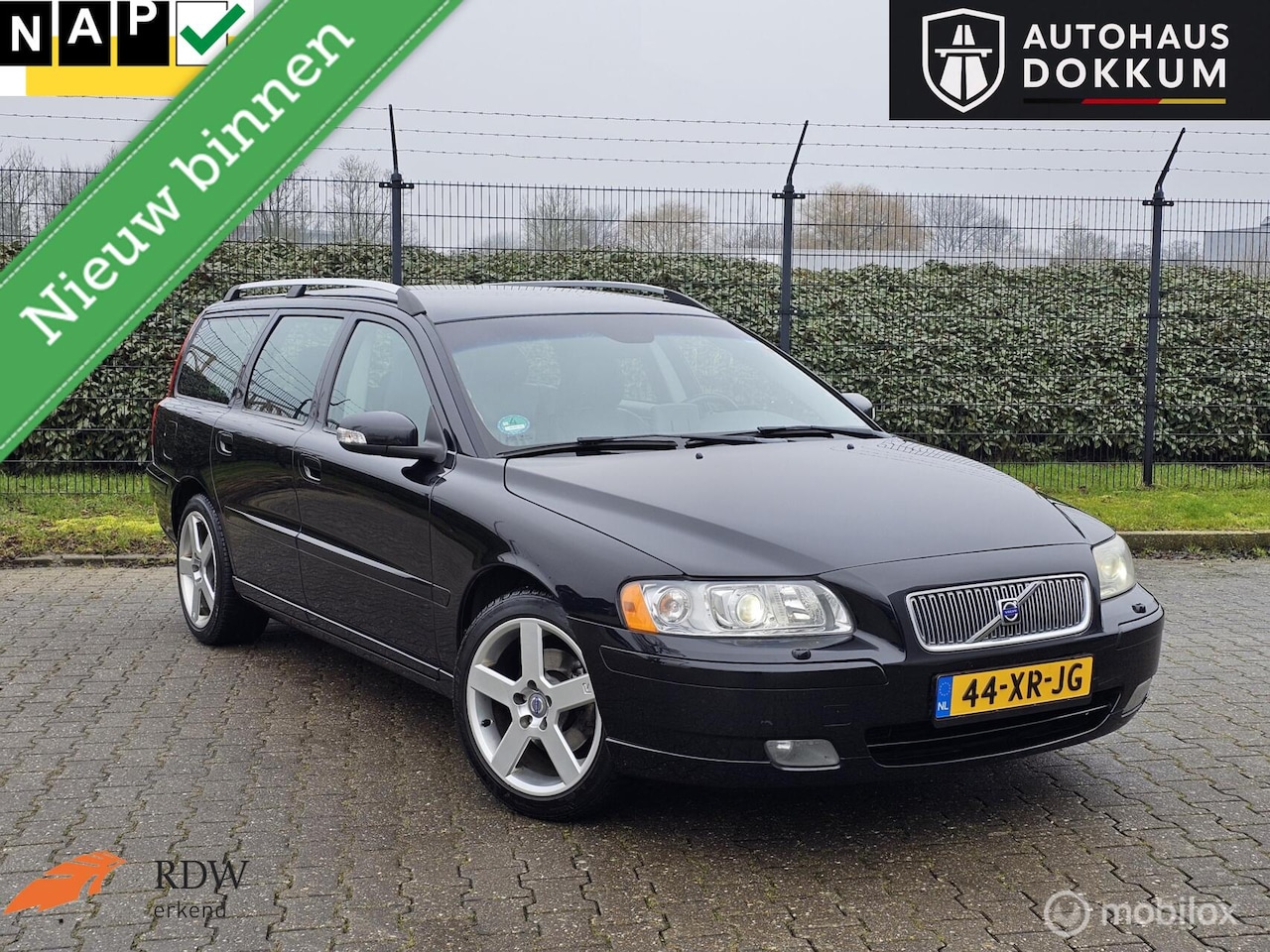 Volvo V70 - 2.4D D5 Edition Sport / 1e eig / dealeronderhouden - AutoWereld.nl