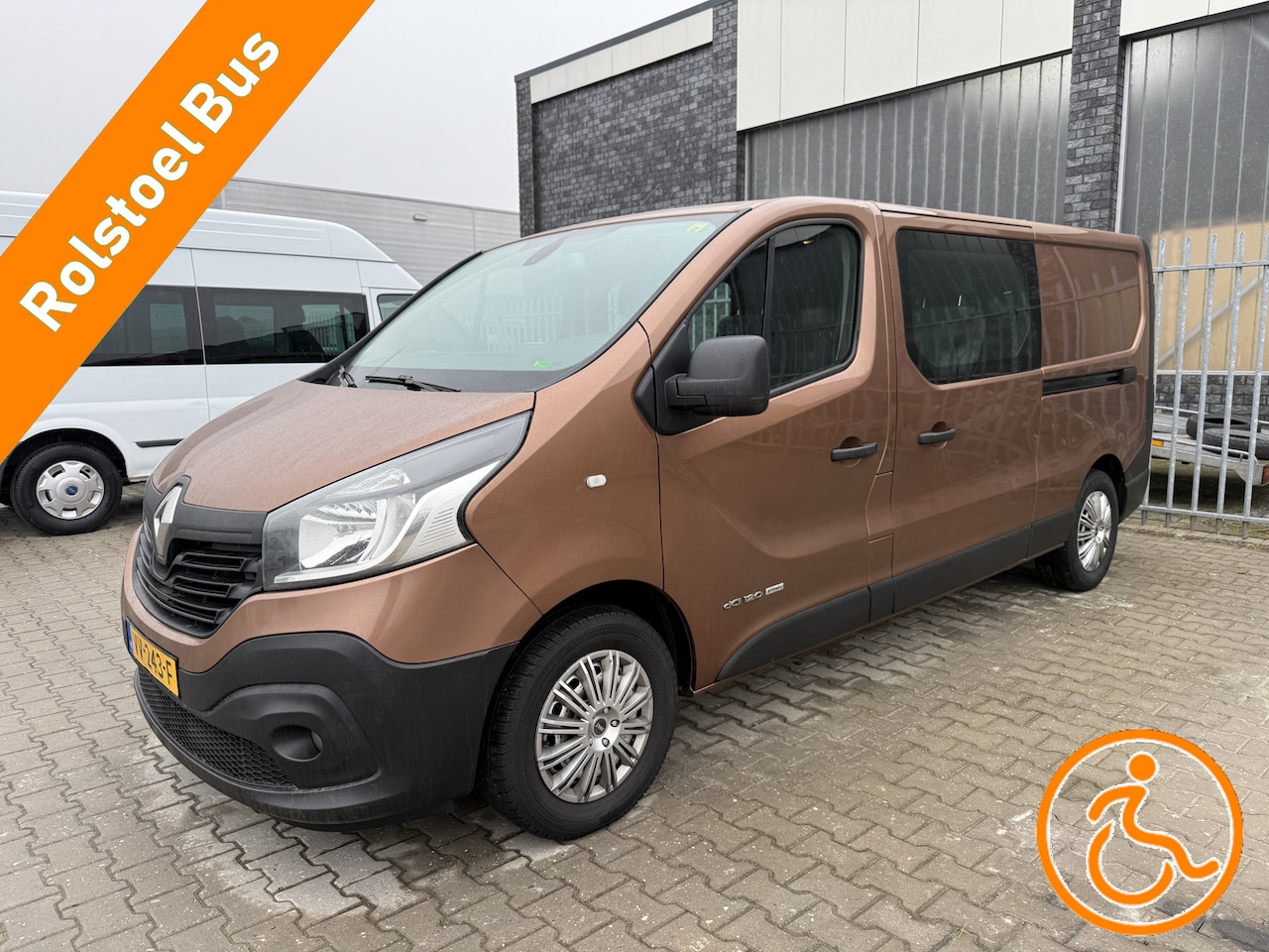 Renault Trafic - 4+1 Rolstoelbus 1.6 dCi T29 L2H1 Comfort Energy (Zeer nette en goed onderhouden bus met 2 - AutoWereld.nl