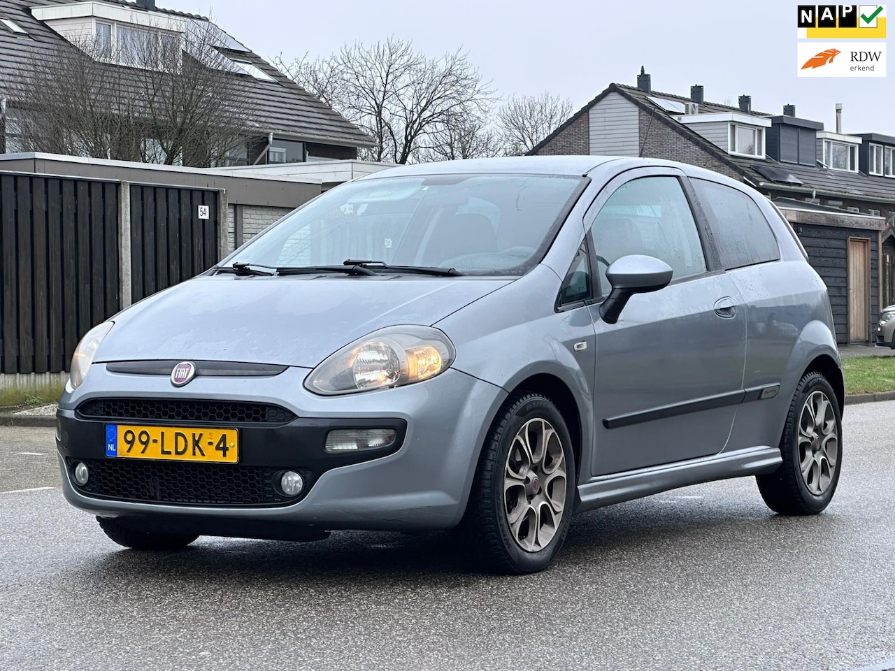Fiat Punto Evo - 1.4 Racing Clima*NAP*LM velgen*Elektrische ramen*21-07-2026 APK* - AutoWereld.nl