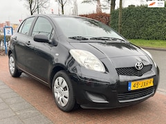 Toyota Yaris - 1.3 VVTi Comfort *TREKHAAK| 5 DEURS