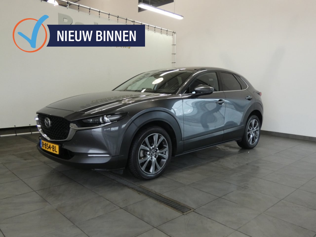 Mazda CX-30 - Skyactive-X 180 pk M6 Luxury I Active Sense ! - AutoWereld.nl