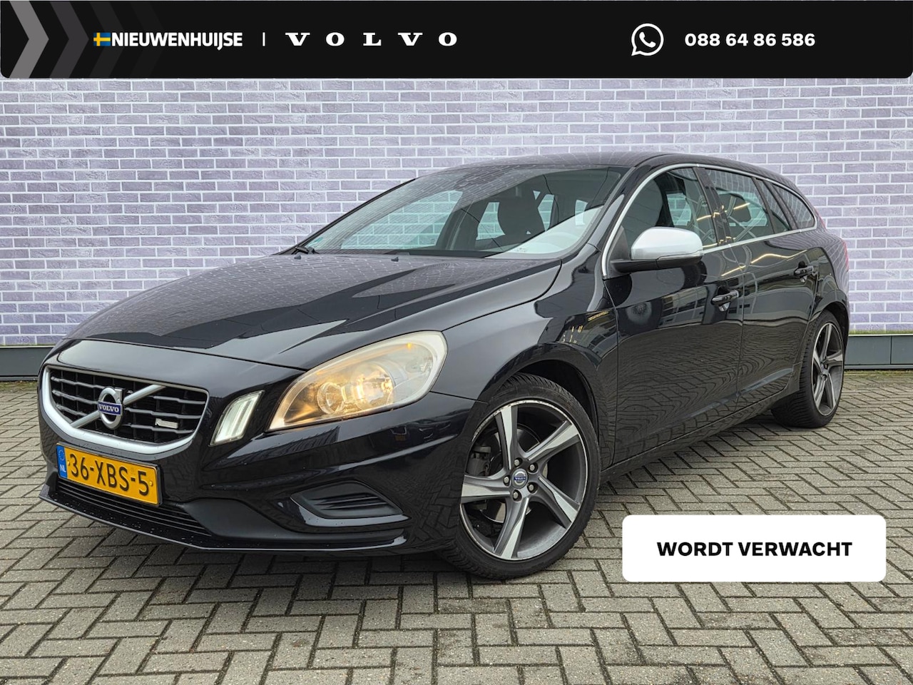 Volvo V60 - 1.6 T3 R-Design | Navigatie | Bluetooth | Parkeersensoren | Climate Control | Trekhaak | - AutoWereld.nl