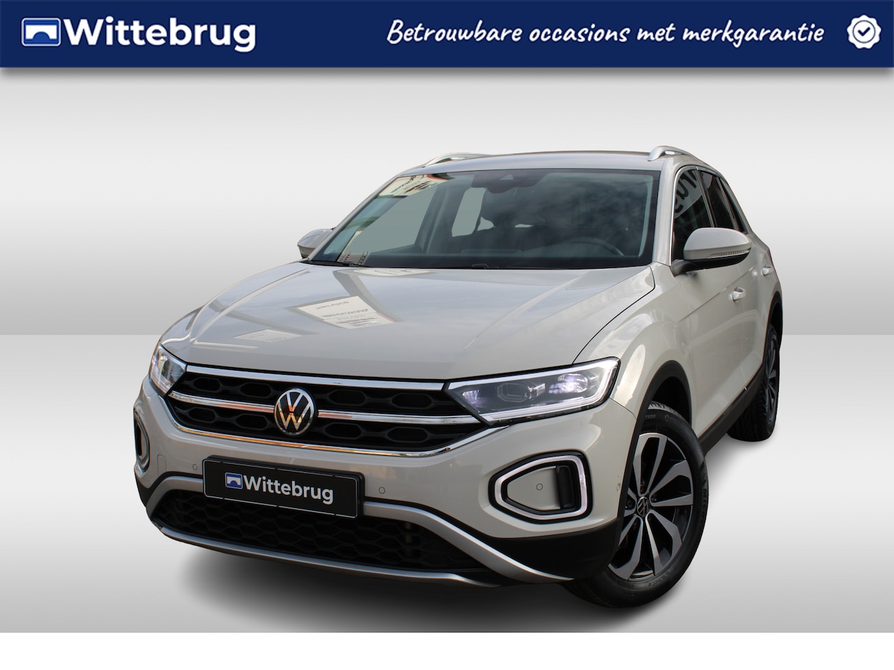Volkswagen T-Roc - 1.5 TSI 150pk Style DSG Automaat / Navigatie / LM 17 inch / LED Plus / Dig dashboard / Par - AutoWereld.nl