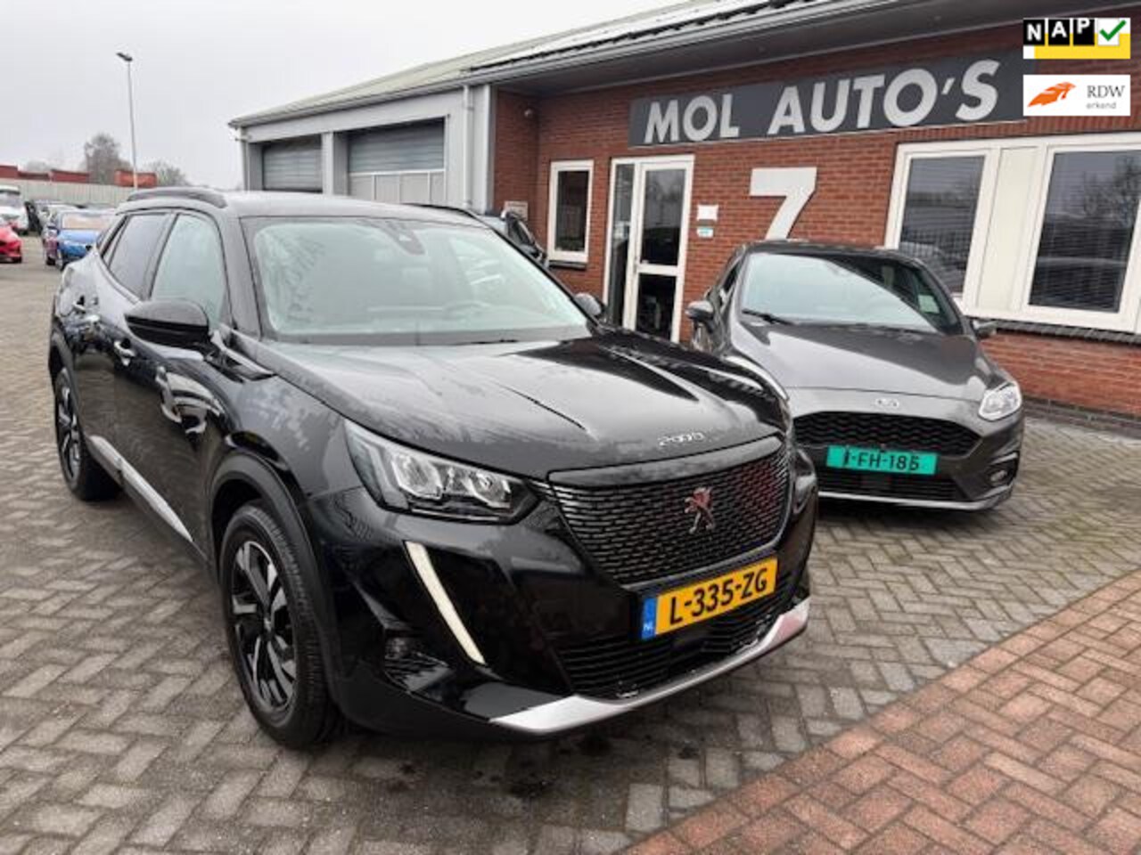 Peugeot 2008 - 1.2 PureTech Blue Lease Allure 1.2 PureTech Blue Lease Allure - AutoWereld.nl