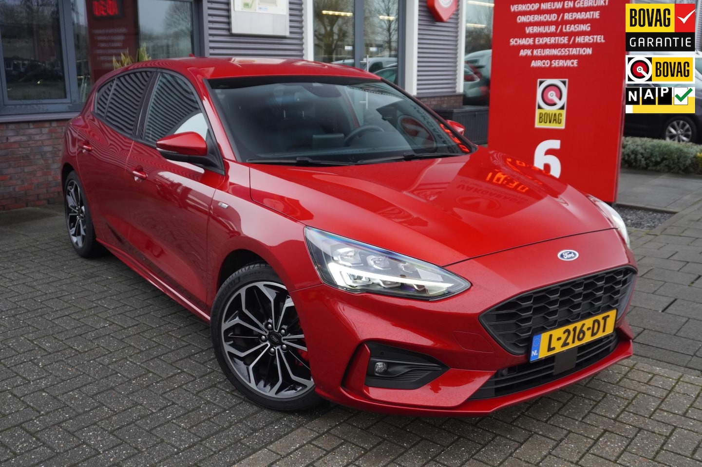 Ford Focus - 1.0 EcoBoost Hybrid ST Line X Business / Camera / Carplay / ACC / B&O / Stuur en stoelverw - AutoWereld.nl