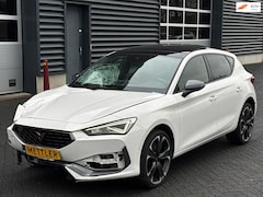 CUPRA Leon - 1.4 e-Hybrid VZ , navigatie, stuurverwarming, apple carplay