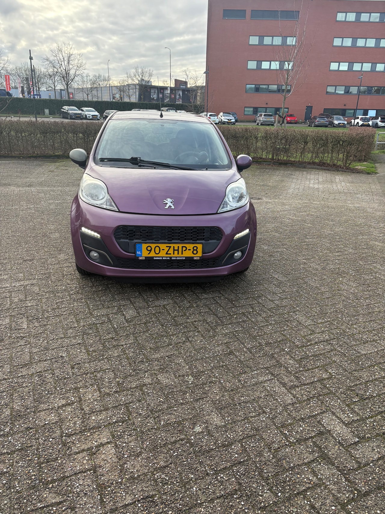 PEUGEOT 107