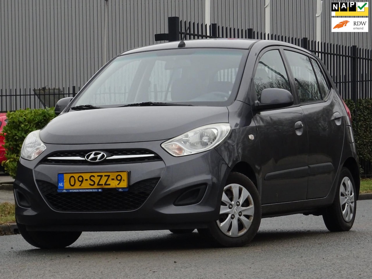 Hyundai i10 - 1.1 i-Drive Cool 104DKM/NAP/AIRCO/APK - AutoWereld.nl