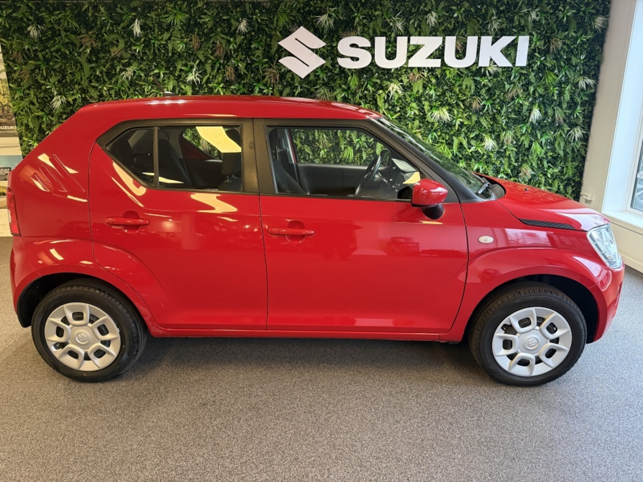 Suzuki Ignis - Fabrieksgarantie t/m 13-08-20 1.2 Smart Hybrid Comfort BTW Auto Airco Radio/CD Handsfree - AutoWereld.nl