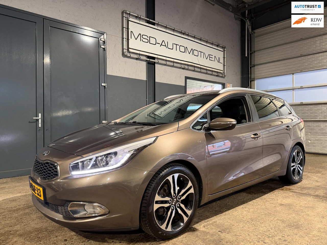 Kia Cee'd Sportswagon - 1.6 GDI CAMERA|1 eigenaar|LED|CLIMA|NAP ! - AutoWereld.nl