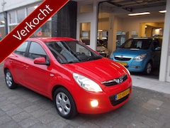Hyundai i20 - 1.4i Dynamic XL AIRCO LM VELGEN PDC