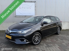 Toyota Auris Touring Sports - 1.8 Hybrid Aspiration 2017 / Trekhaak / 4seizoensbanden / NAP