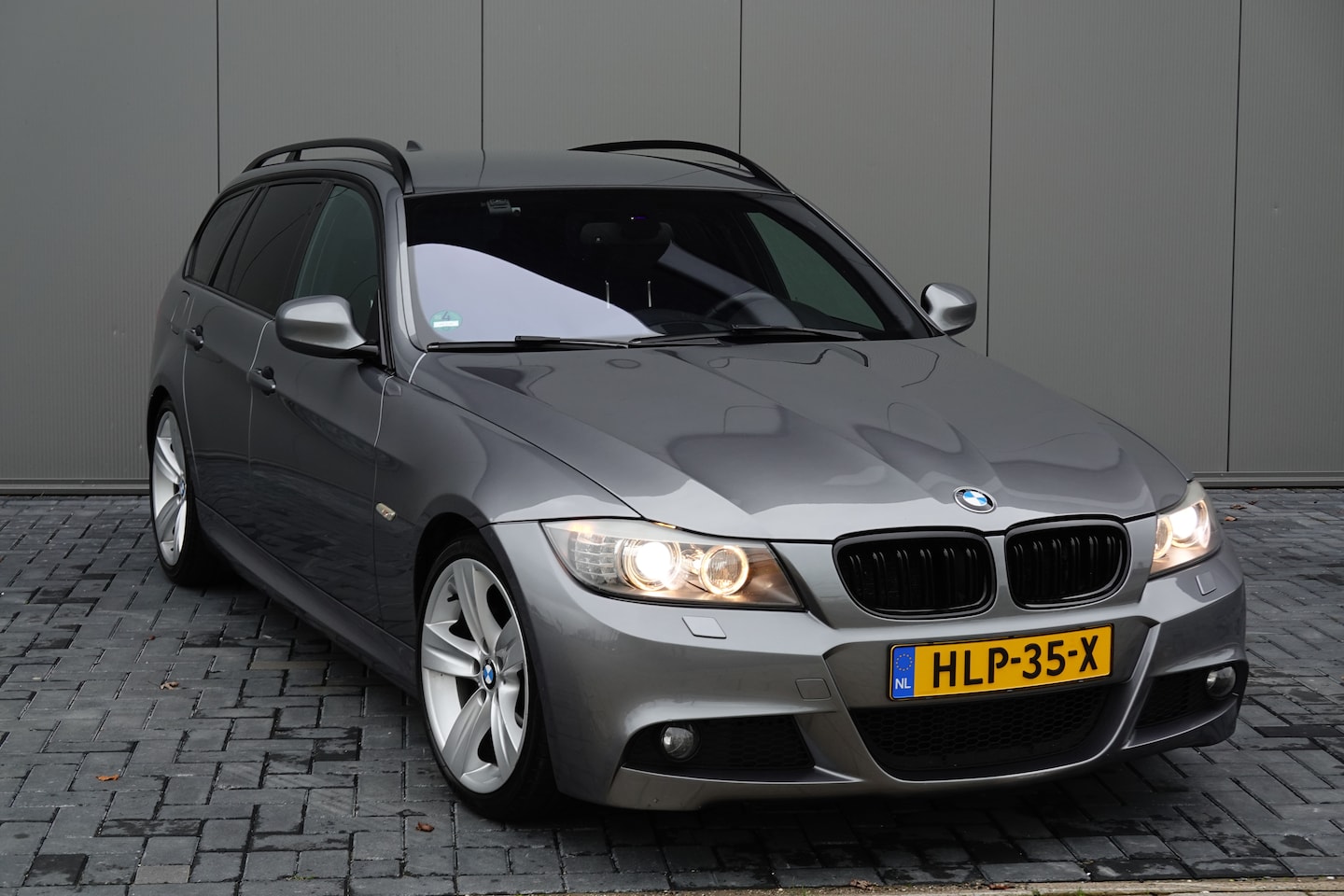BMW 3-serie Touring - 330i M Sport Edition 330i Touring / LCI / M Pakket / CarPlay / Sportstoelen / Memory Seats / Climate Control / - AutoWereld.nl