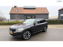 BMW iX3 - Executive 80 kWh PANORAMADAK LEER APPLE-CARPLAY LED-XENON
