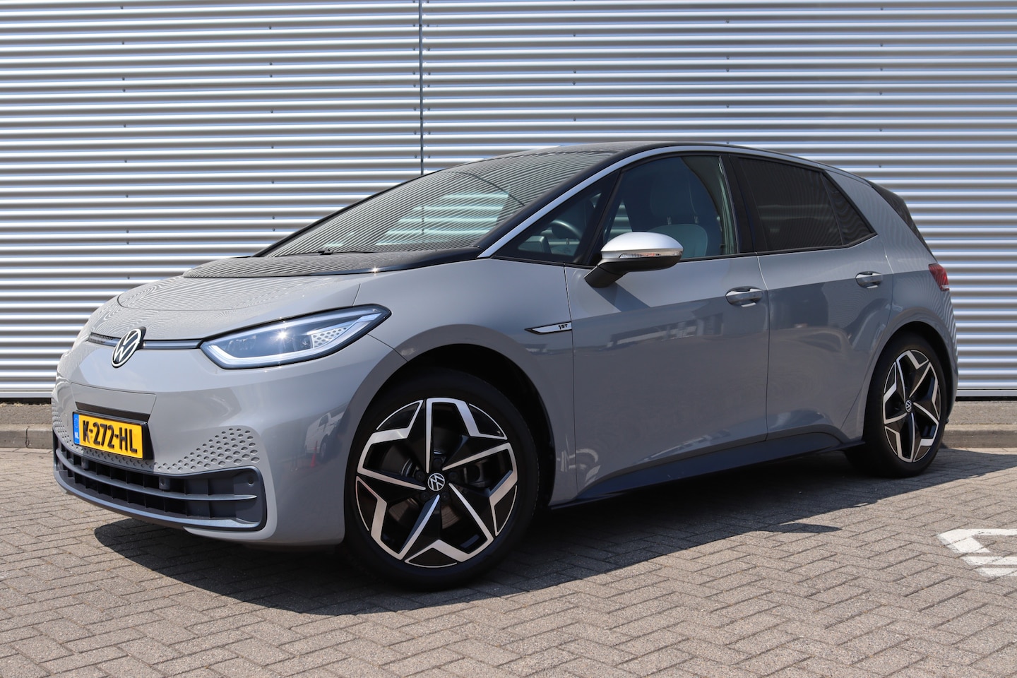 Volkswagen ID.3 - 204pk First Plus 58 kWh Camera Led Matrix 19"velgen Privacy glass ps - AutoWereld.nl