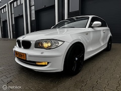 BMW 1-serie - 116i 2.0 EffDyn. Ed. Business Line Ultimate Edit