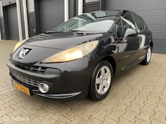 Peugeot 207 - 1.4-16V XS Pack