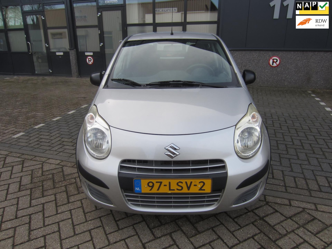 Suzuki Alto - 1.0 Comfort Plus 2010 Airco 43.000KM NAP! APK! - AutoWereld.nl