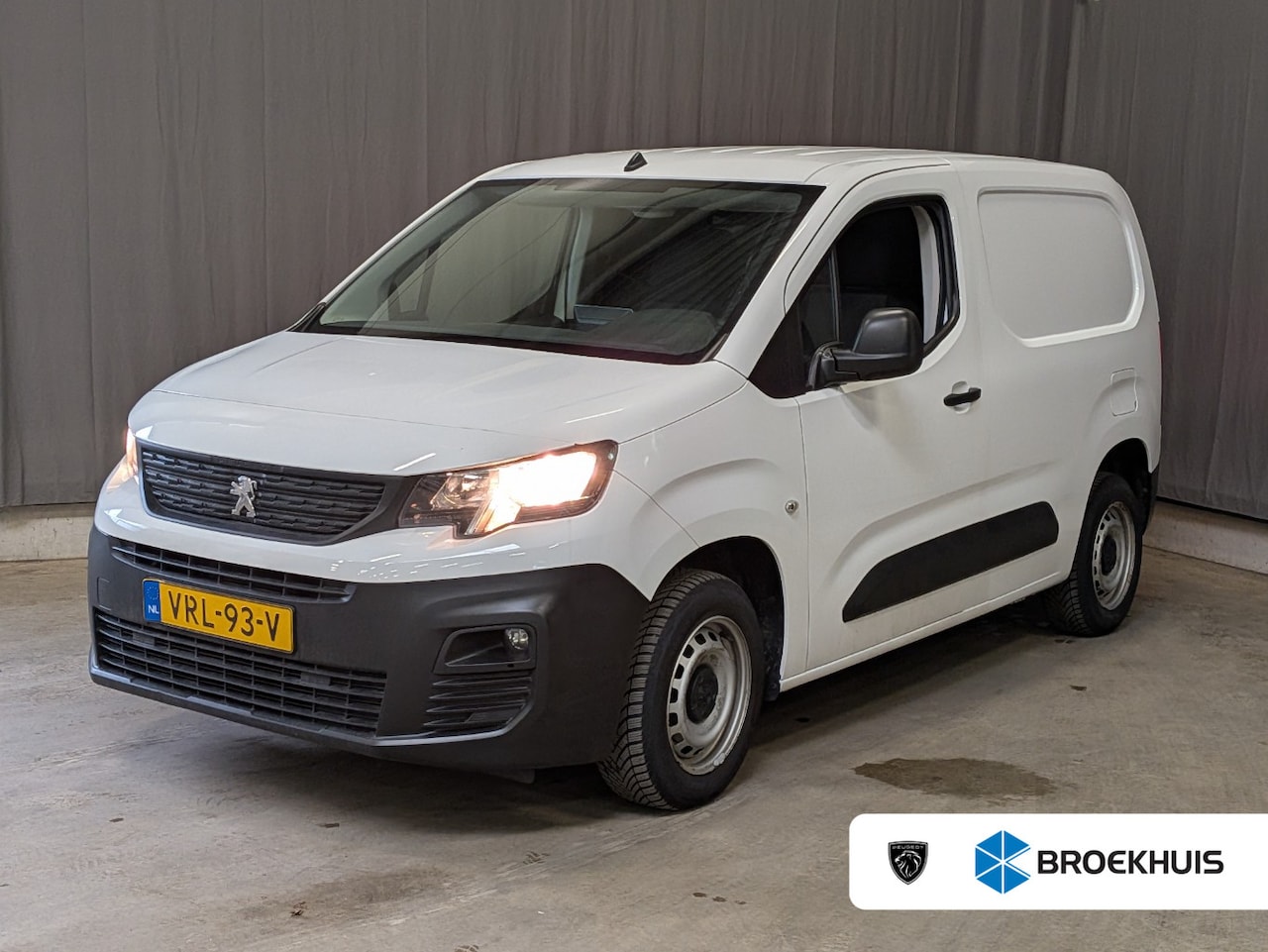 Peugeot Partner - 1.5 BlueHDI Premium Groot Scherm | Parkeersensoren Achter | Cruise Control | Airco | Apple - AutoWereld.nl
