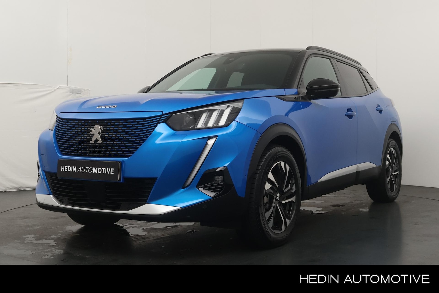 Peugeot e-2008 - EV GT 50 kWh | Elektrisch Panoramadak | Stoelverwarming | Parkeer Camera | Navigatie | - AutoWereld.nl