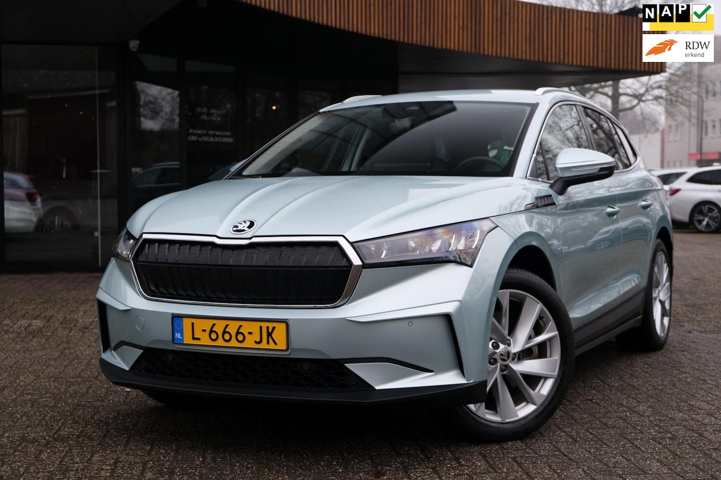 Skoda Enyaq iV - 80|Camera|Stuurwielverwarming|Trekhaak|SoH%|Carplay+AndroidAuto|LaneAssist - AutoWereld.nl