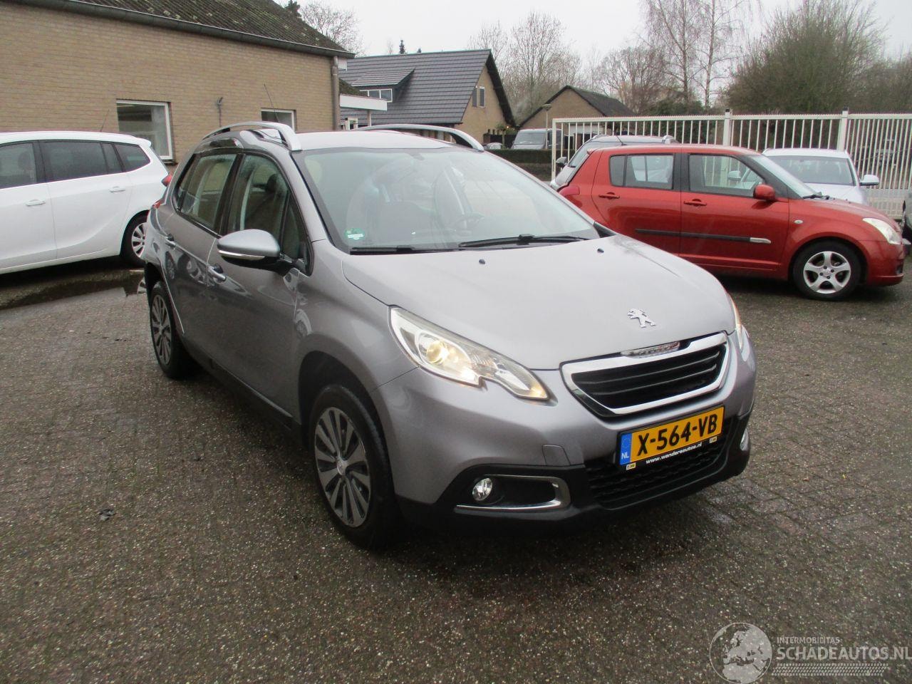 Peugeot 2008 - 1.2 PT BL Executive - AutoWereld.nl