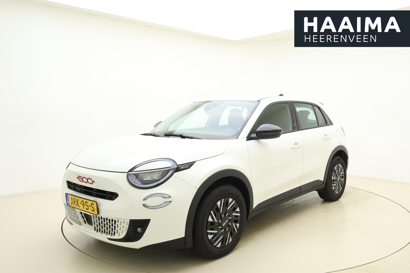 Fiat 600e - RED 54 kWh | Apple Carplay | Climate control | Cruise control | LED koplampen | Keyless St - AutoWereld.nl