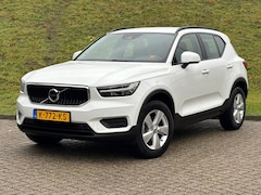 Volvo XC40 - Momentum Core T2 129PK Aut. | Climate Pack | Park Assist Pack | Apple Carplay