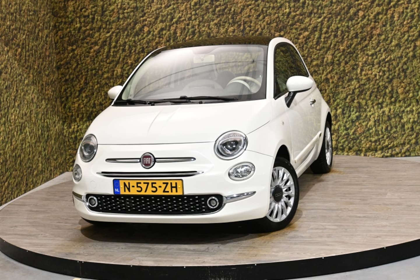 Fiat 500 - 1.2 Lounge | Panorama | PDC | Carplay - AutoWereld.nl