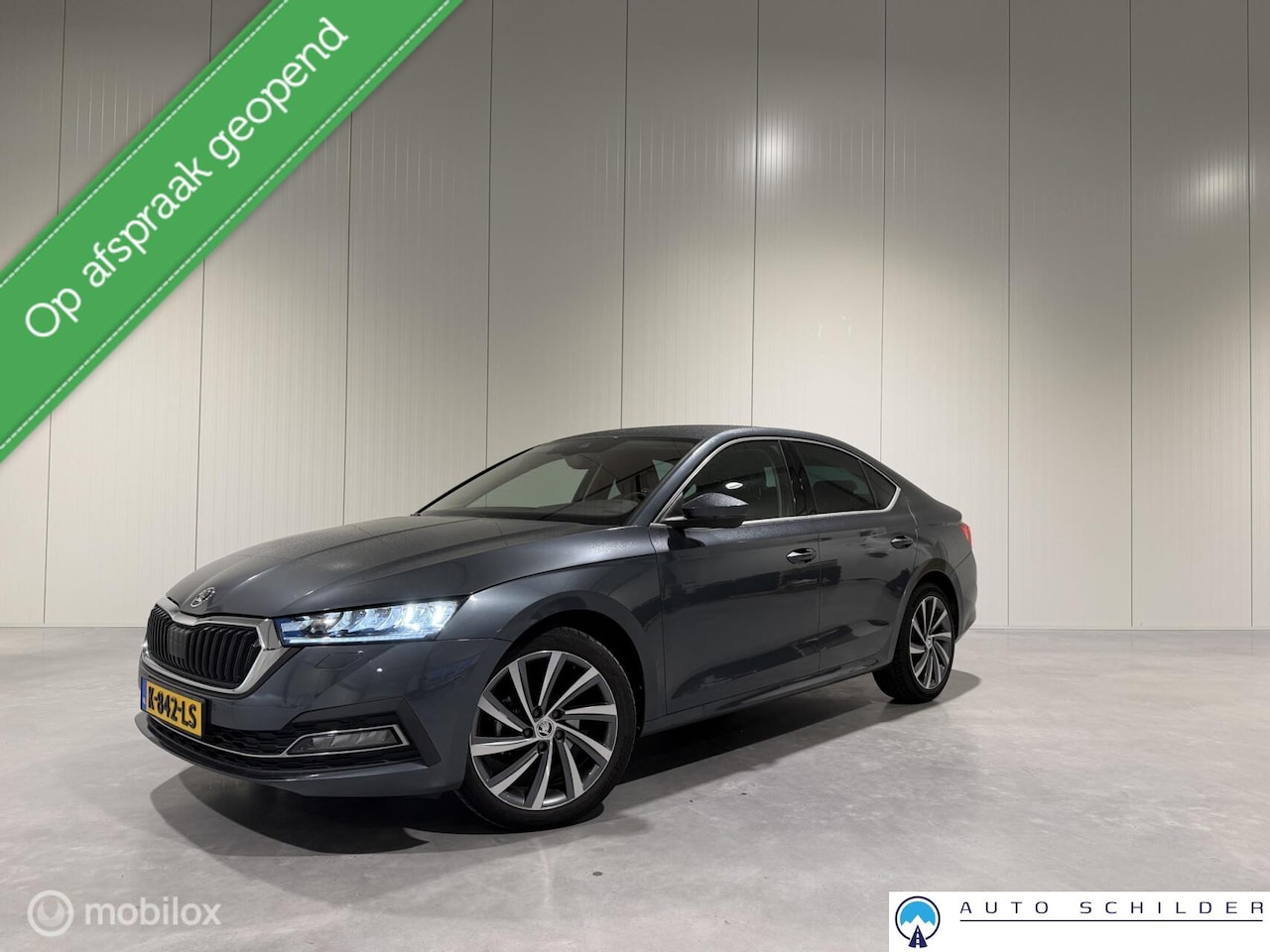 Skoda Octavia - 1.0 e-TSI Business Edition Plus Automaat, Navi|Led|Adaptive|Keyless|Verwarmd stuurwiel - AutoWereld.nl