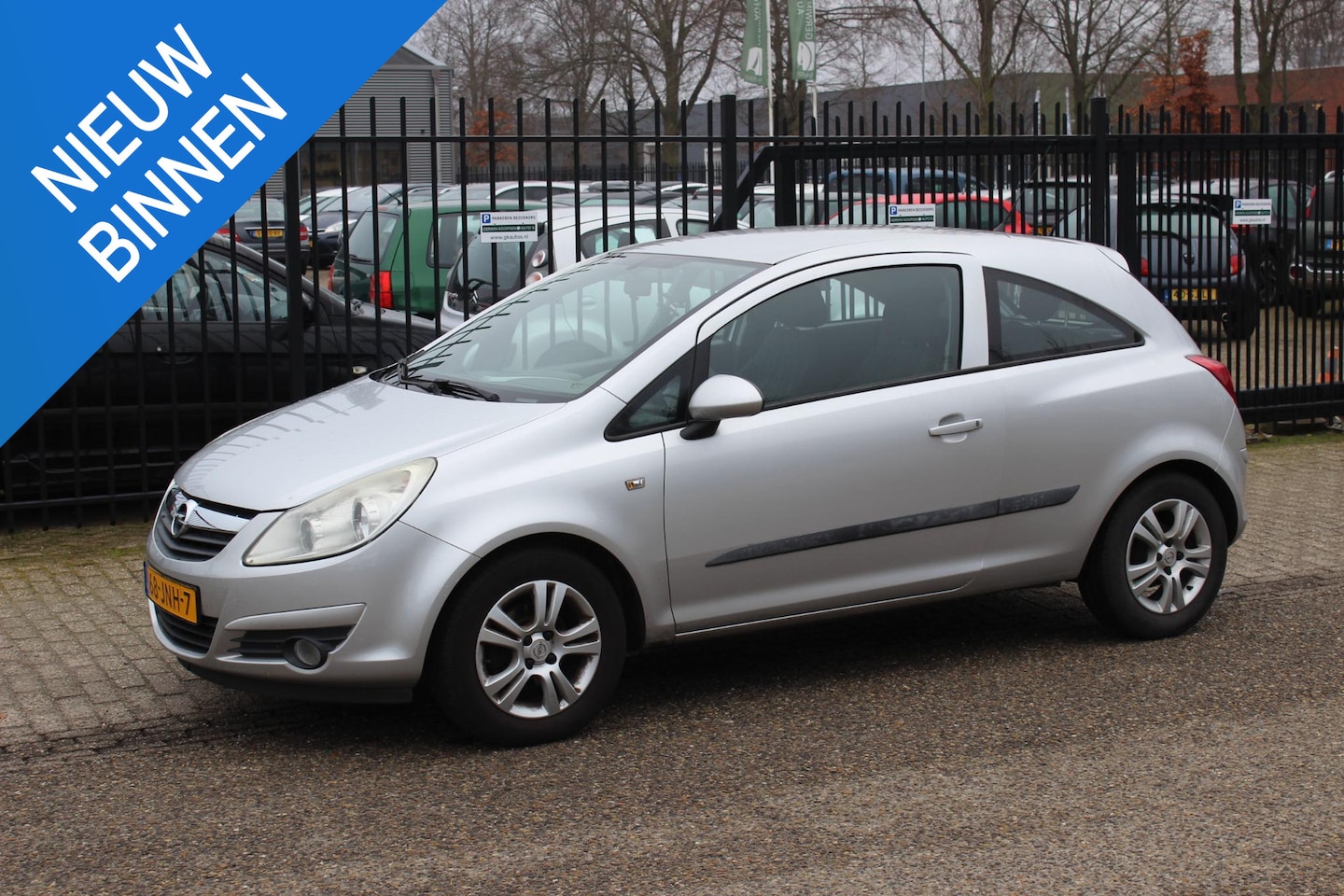 Opel Corsa - 1.2-16V Edition 1.2-16V Edition, Airco! - AutoWereld.nl