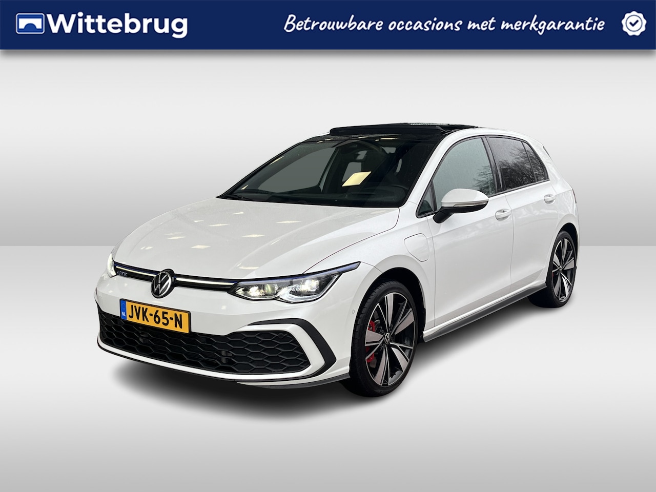 Volkswagen Golf - 1.4 TSI DSG eHybrid GTE / Panorama dak / IQ Led / Head-up display / 18'' LMV - AutoWereld.nl