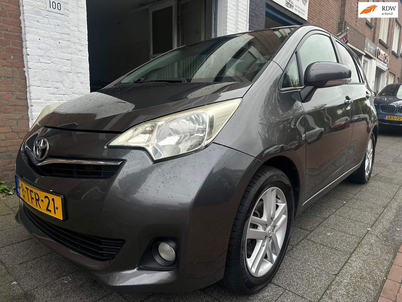 Toyota Verso S - 1.3 VVT-i Dynamic Clima Pano Keyless PushStart Camera - AutoWereld.nl
