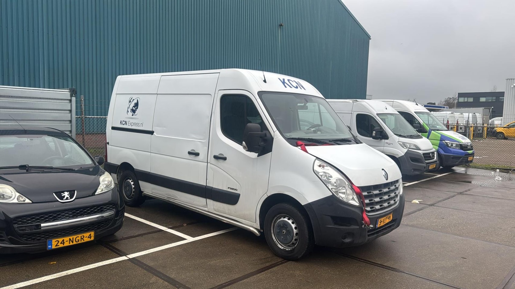 Renault Master - T35 2.3 dCi L2H3 Airco Wit 2011 - AutoWereld.nl