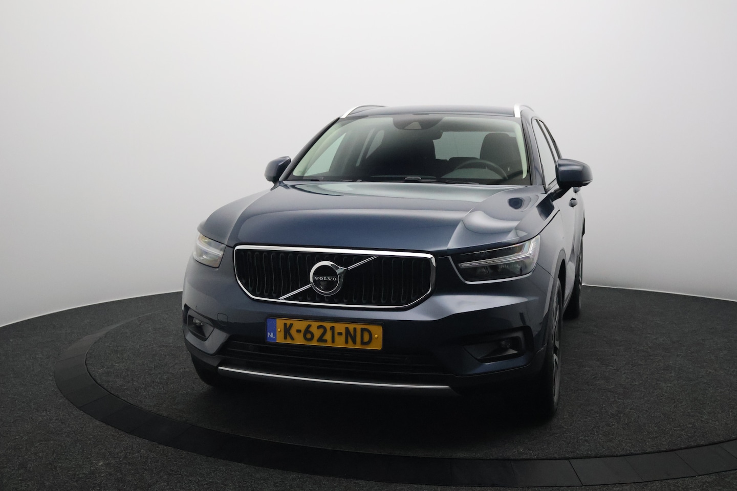 Volvo XC40 - 1.5 T2 Business Pro | Trekhaak | 360° Camera | Leer | Stoel/Stuurverwarming - AutoWereld.nl