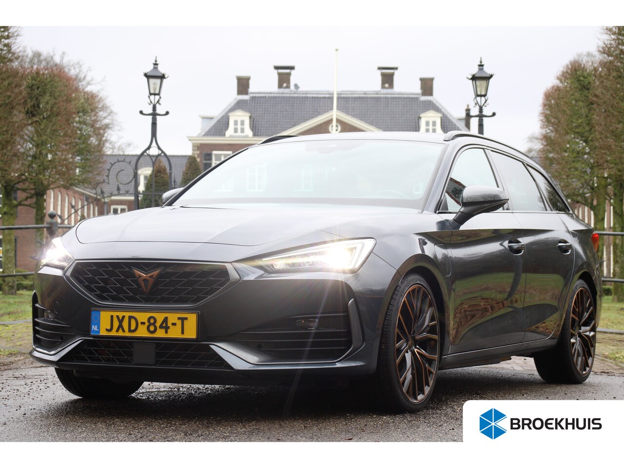 CUPRA Leon Sportstourer - 1.4 e-Hybrid VZ Performance | ELEKTR. STOELEN INCL. MEMORY | ADAPTIVE CRUISE | CAMERA | ST - AutoWereld.nl
