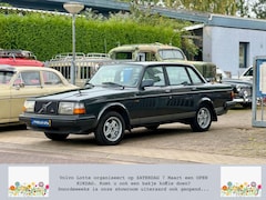 Volvo 240 - 2.3 DL Turbo velgen, trekhaak, handbak, nette staat