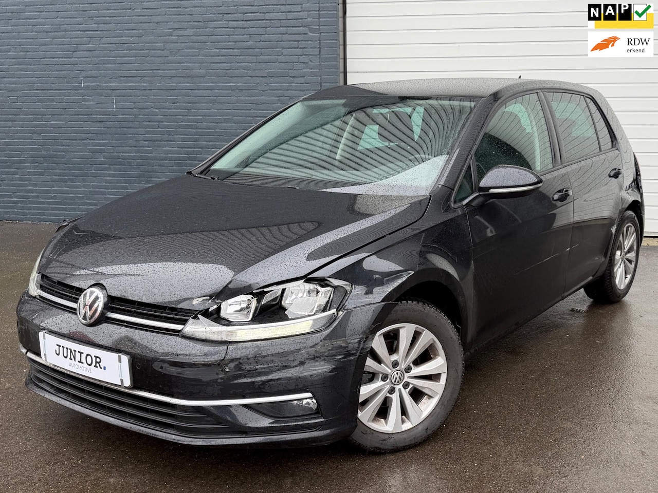 Volkswagen Golf - 1.0 TSI Comfortline Business SCHADE/BTW/ADAPTIEF/CARPLAY - AutoWereld.nl