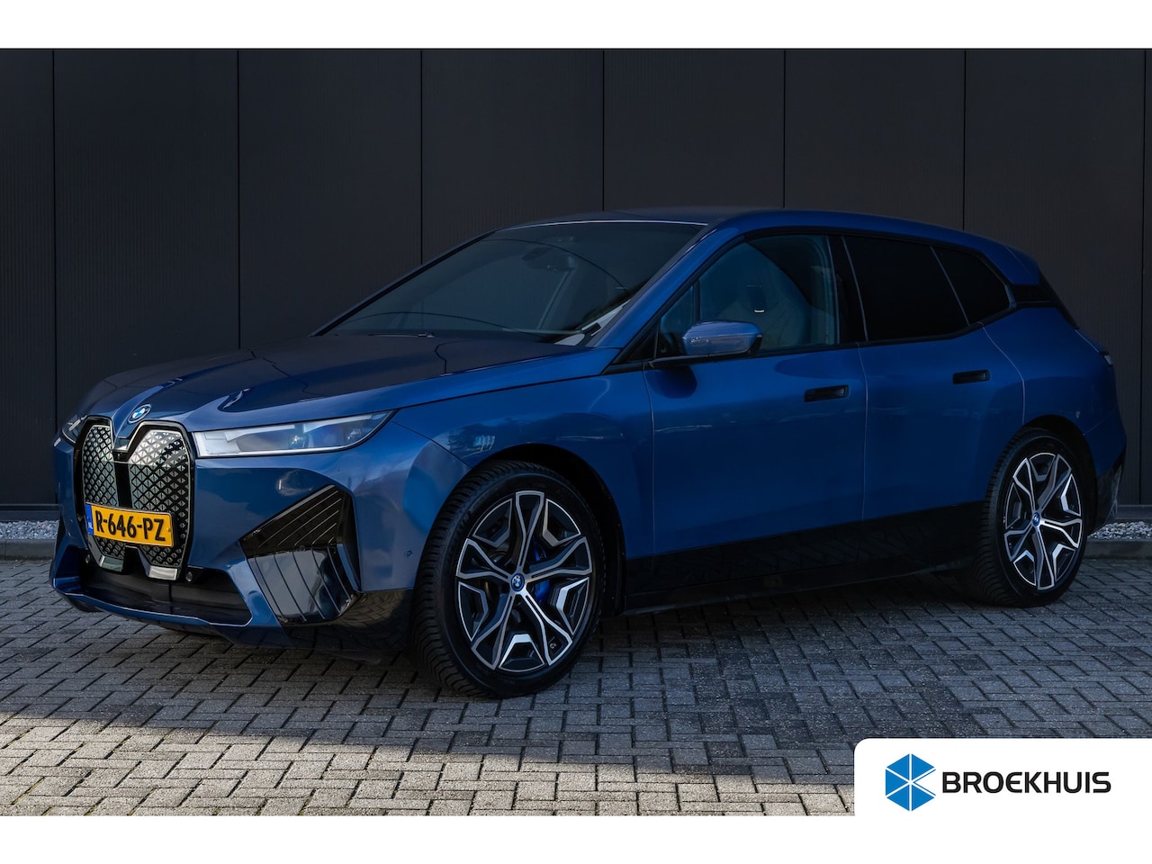 BMW iX - xDrive40 Executive 77 kWh - AutoWereld.nl