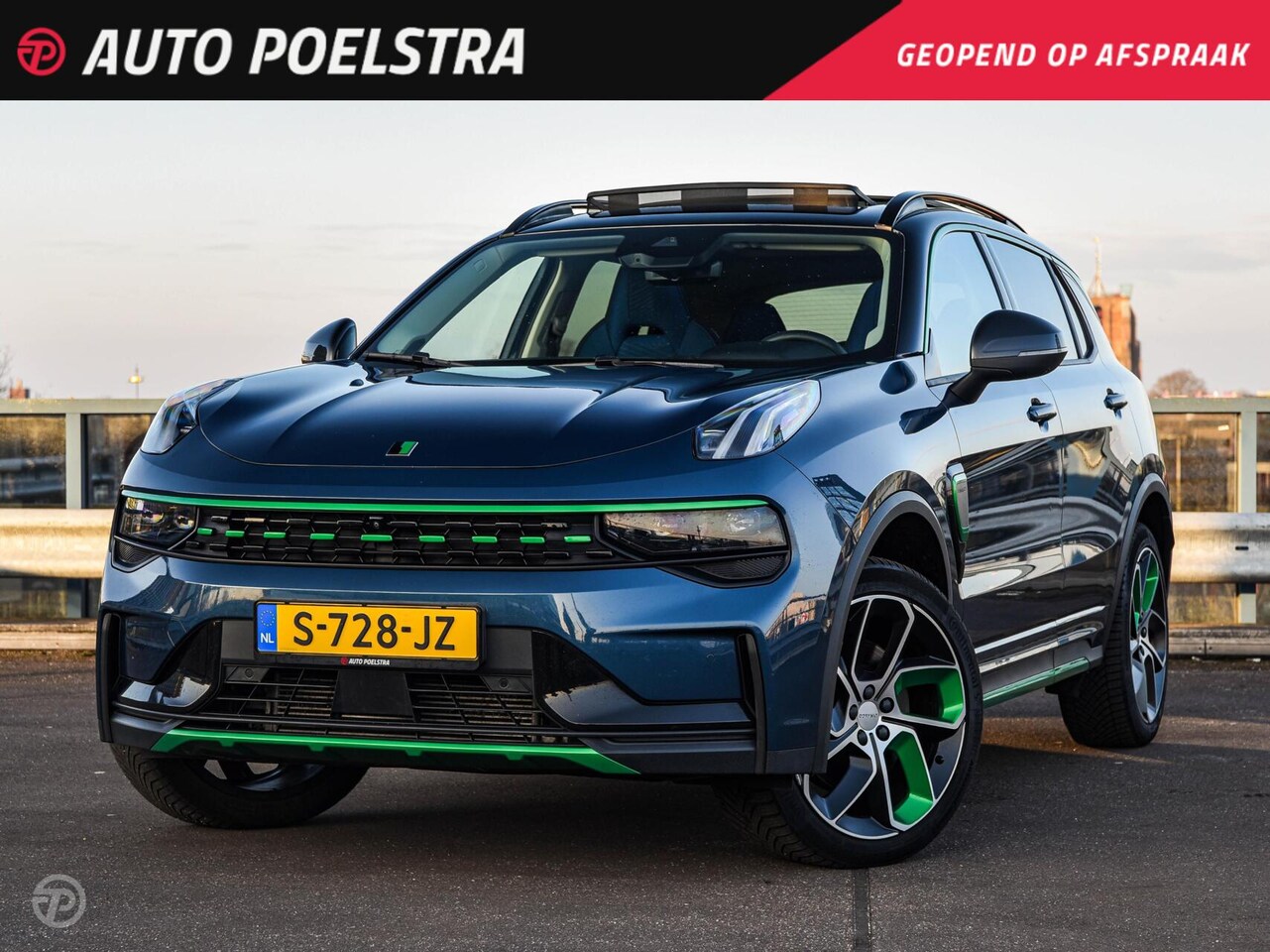 Lynk & Co 01 - 1.5 Plug-in Hybrid 262 PK Panoramadak 360 Camera Infinity ACC LED Rondomzicht Camera Apple - AutoWereld.nl