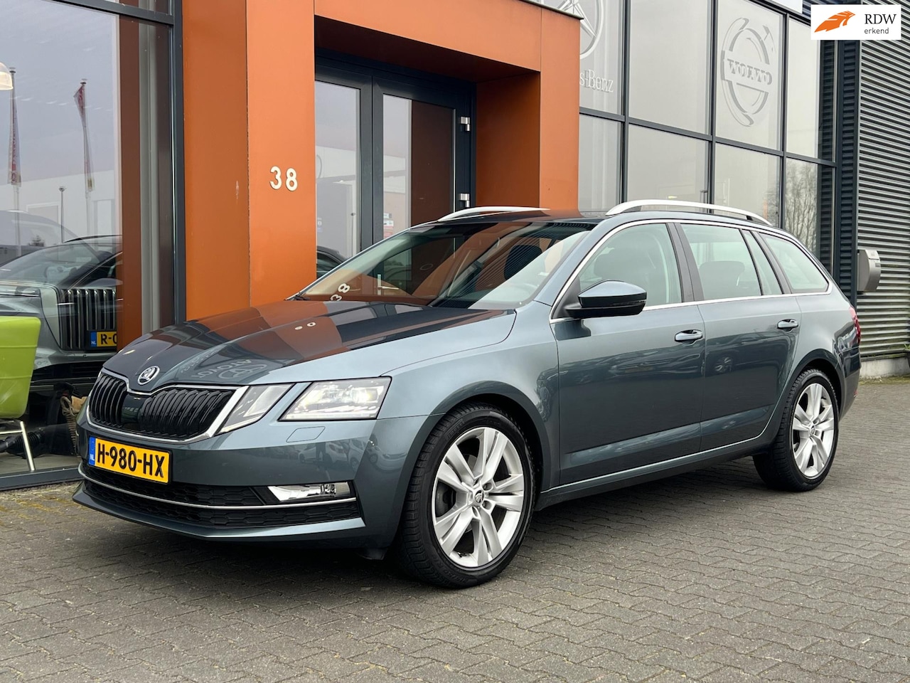 Skoda Octavia Combi - 1.5TSI AUT.|Carplay|Navi|LED|Stoelverwarming - AutoWereld.nl