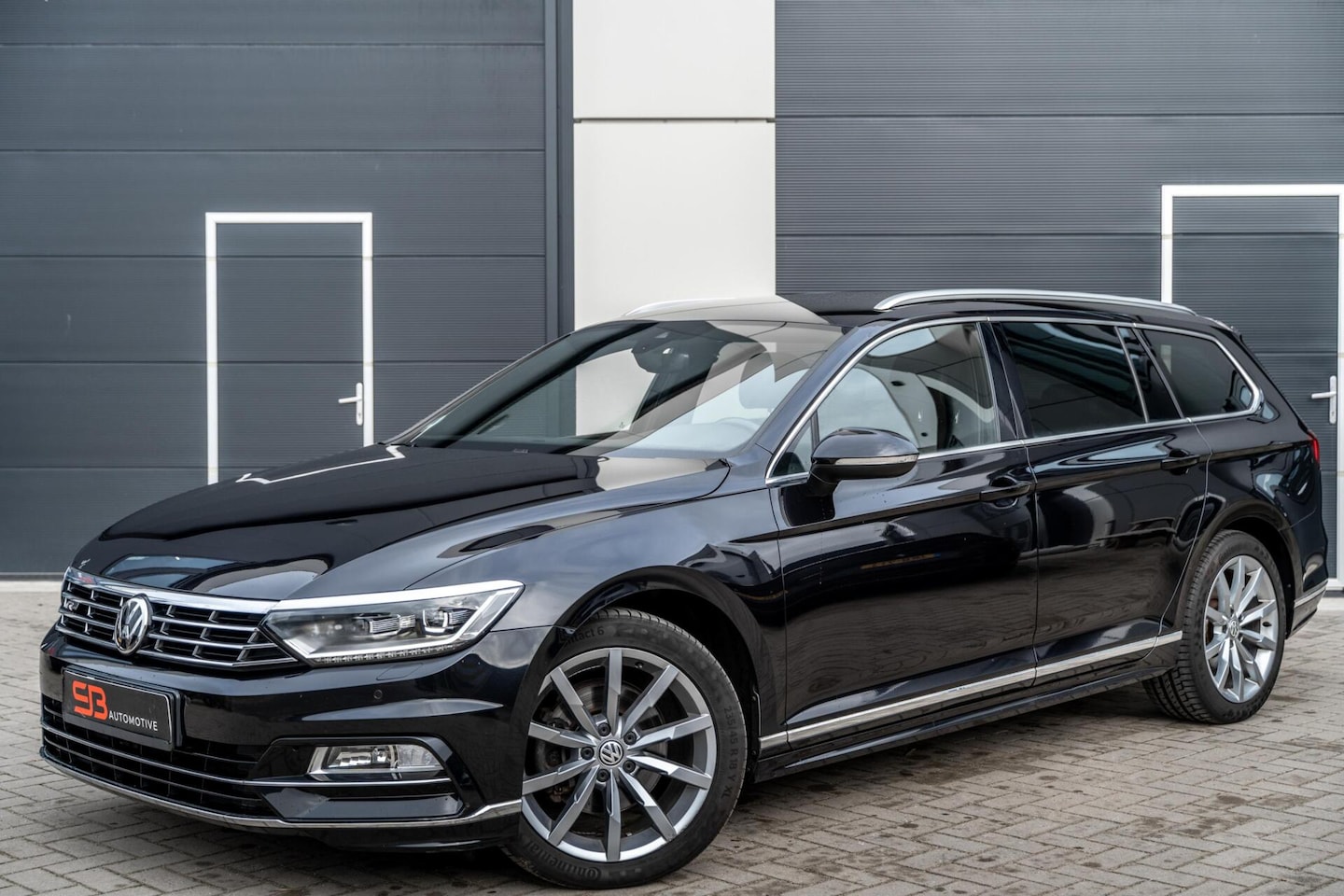 Volkswagen Passat Variant - 1.8 TSI R Line Leder|Massage|VOL! - AutoWereld.nl